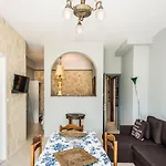 Ξενοδοχείο με διαμερίσματα Xenia Ionis Luxury