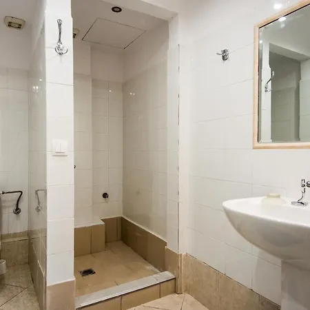 Xenia Ionis Luxury 3* ליקסורי