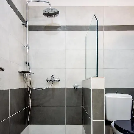 Xenia Ionis Luxury ליקסורי