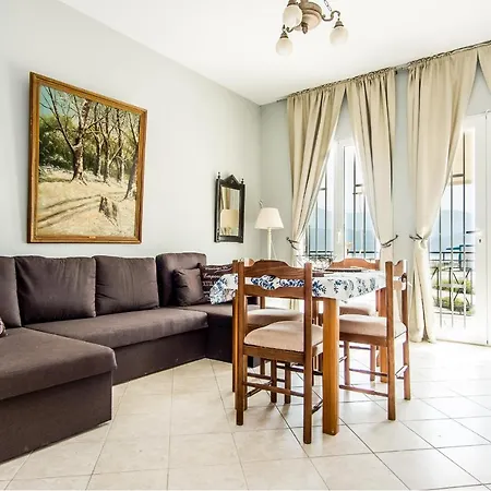מלון דירות Xenia Ionis Luxury 3*