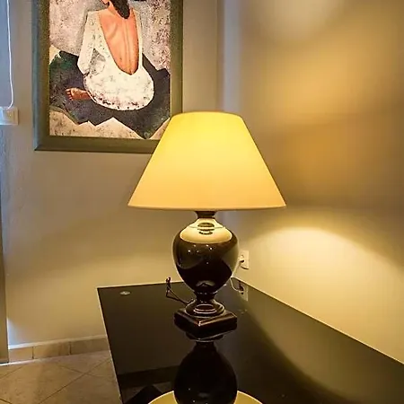 Xenia Ionis Luxury מלון דירות