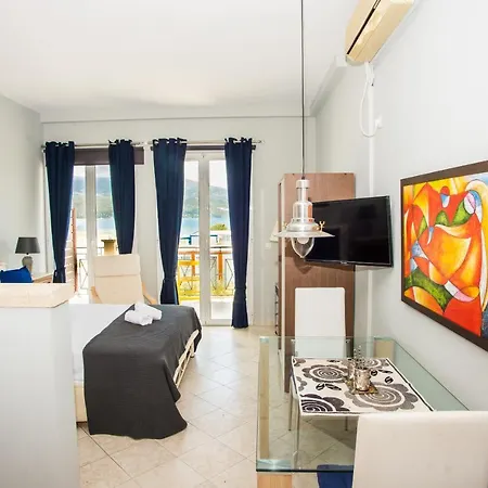 Xenia Ionis Luxury 3*