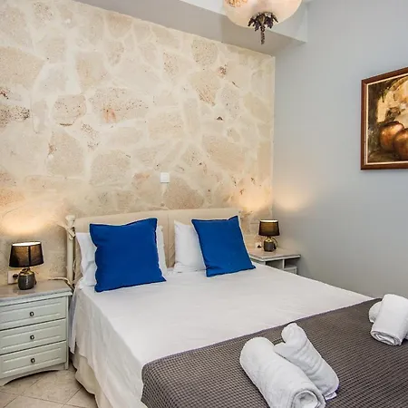 Xenia Ionis Luxury